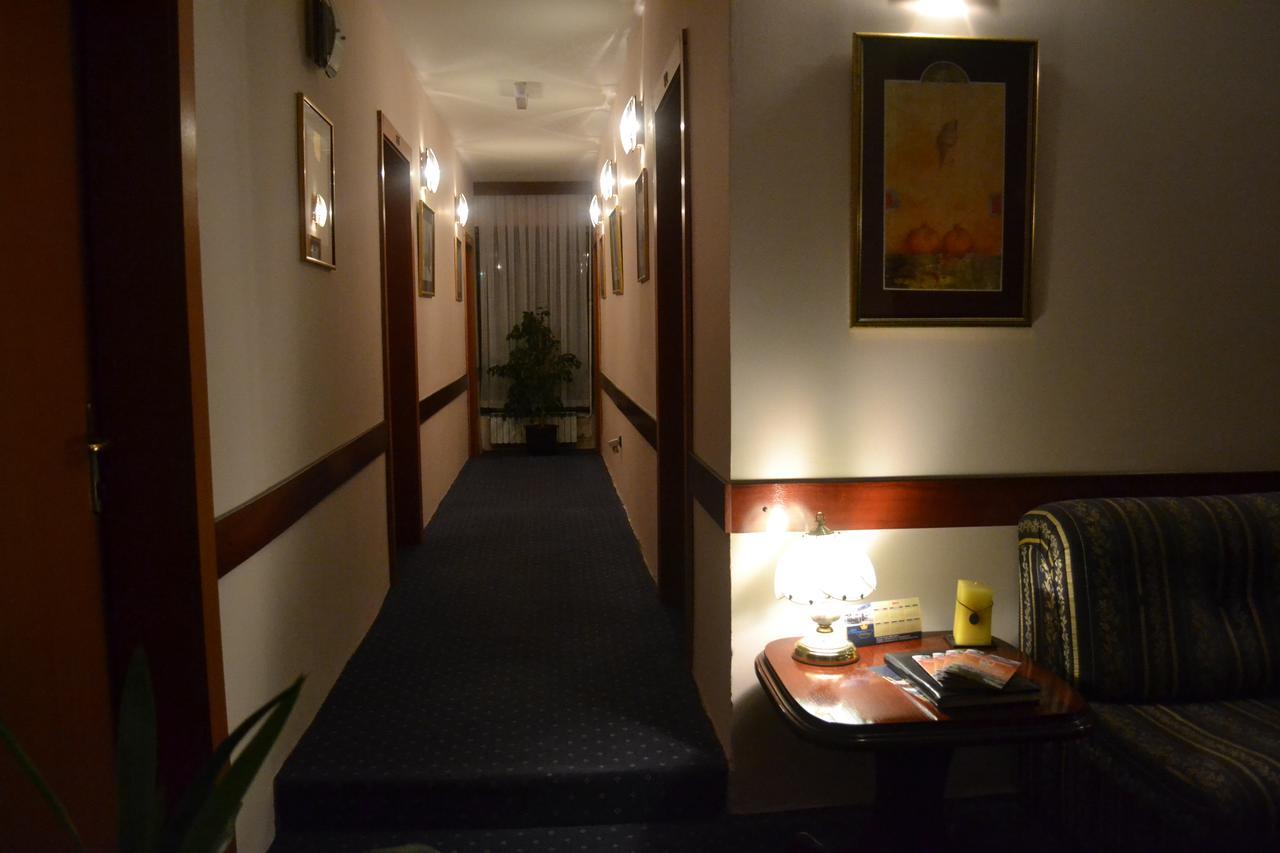 Hotel Mimoza Куманово Екстер'єр фото