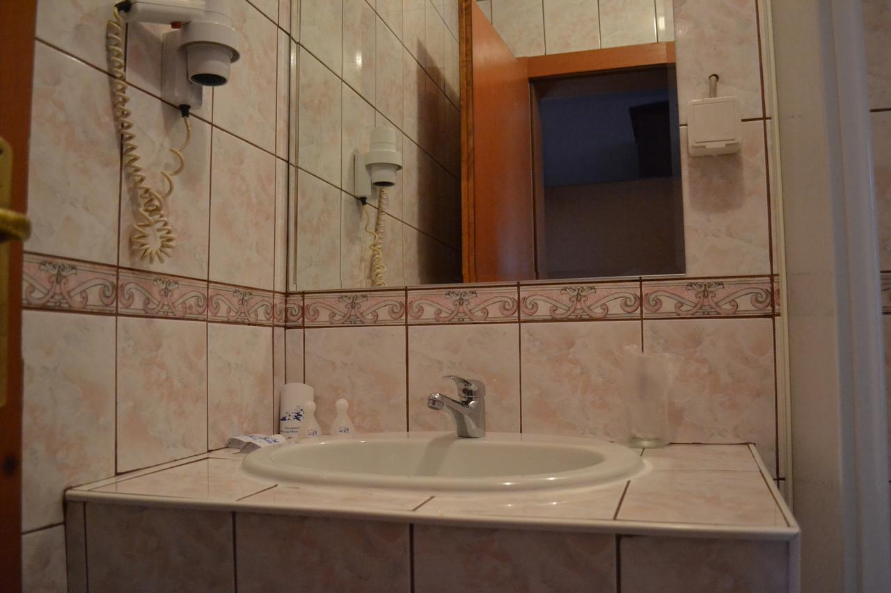 Hotel Mimoza Куманово Екстер'єр фото