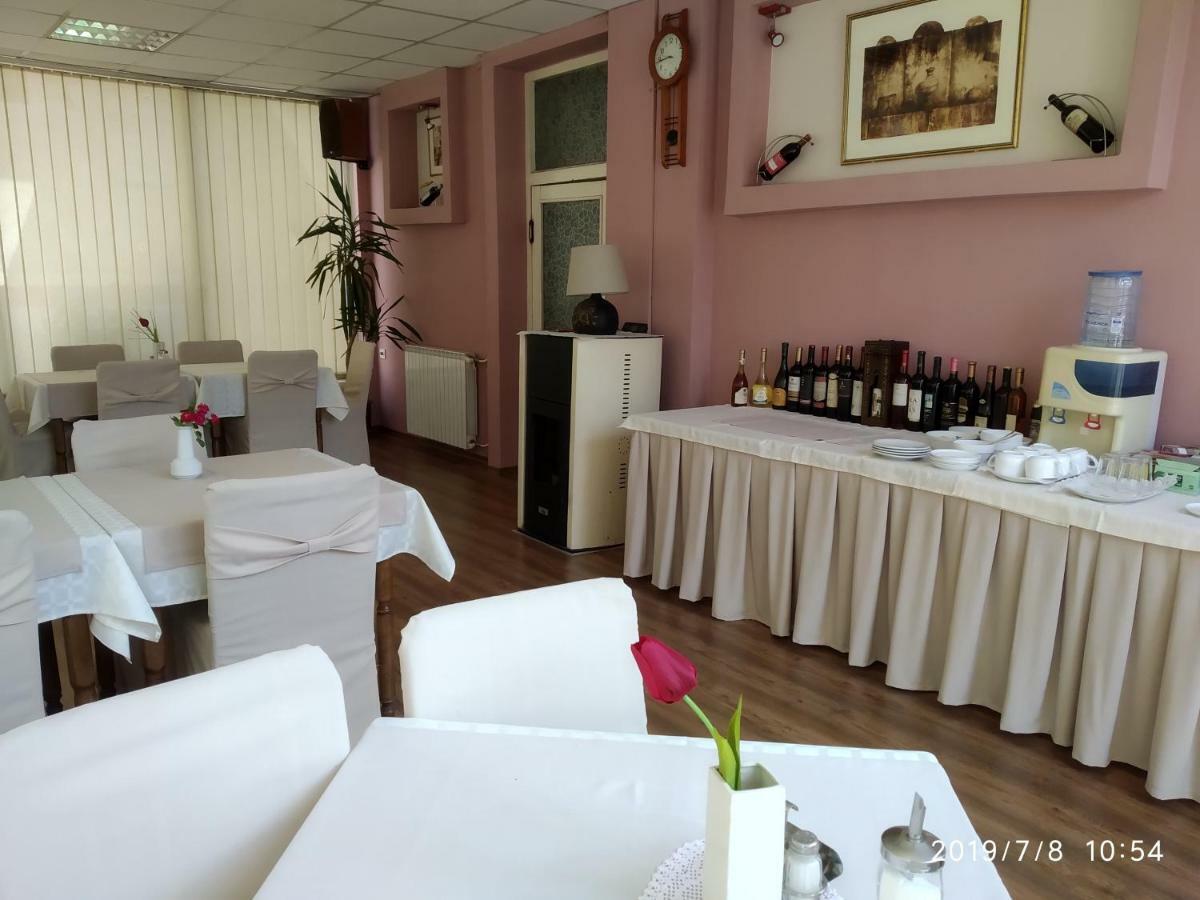 Hotel Mimoza Куманово Екстер'єр фото