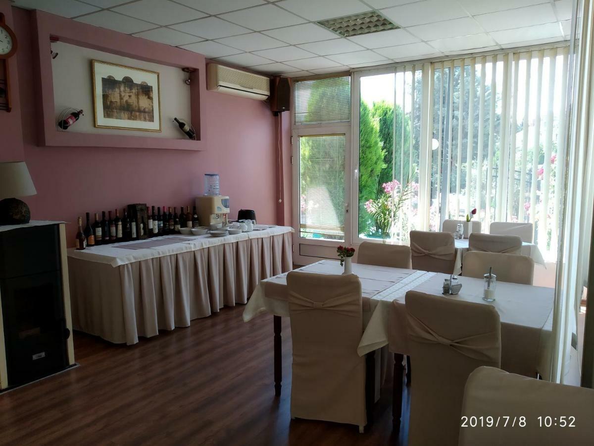 Hotel Mimoza Куманово Екстер'єр фото